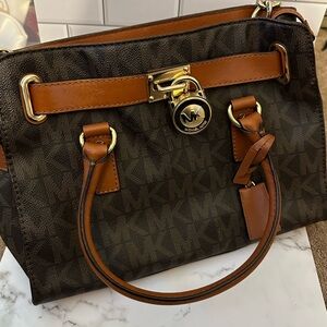 Michael Kors Handbag/Shoulder Bag